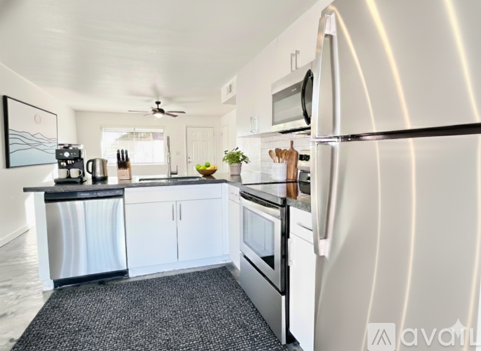 3105 E Fairmount Ave, Unit 20 Rental photo 2